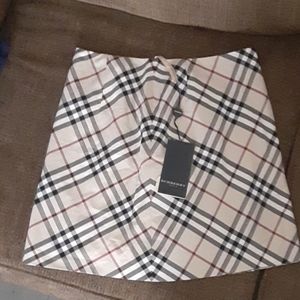 Burberry women's skirt